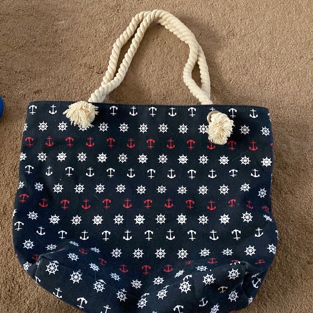 NWOT ANCHOR AND WHEEL PURSE